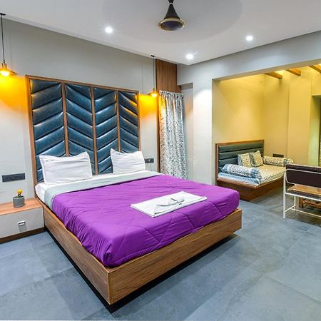 Hotel Vrindavan Deluxe Kolhapur Extérieur photo