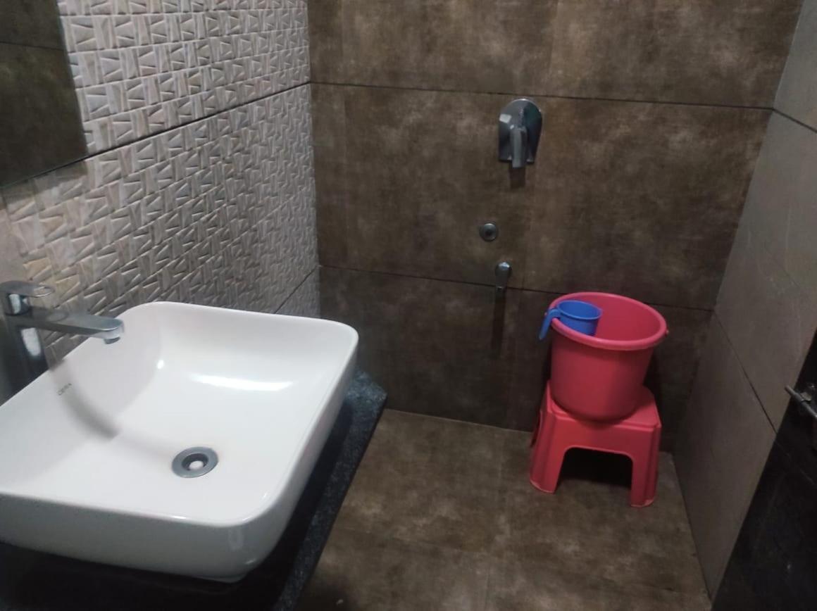 Hotel Vrindavan Deluxe Kolhapur Extérieur photo