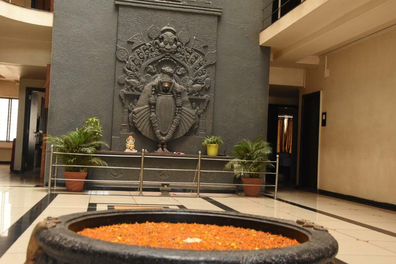 Hotel Vrindavan Deluxe Kolhapur Extérieur photo