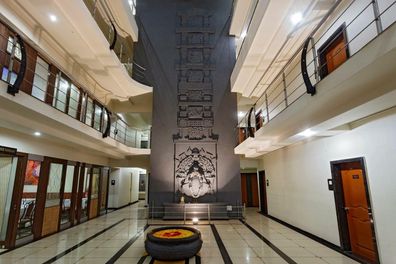 Hotel Vrindavan Deluxe Kolhapur Extérieur photo