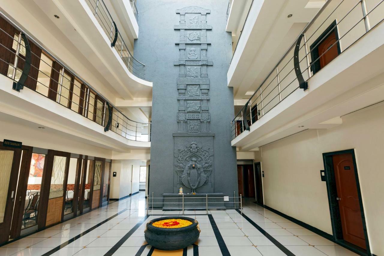 Hotel Vrindavan Deluxe Kolhapur Extérieur photo